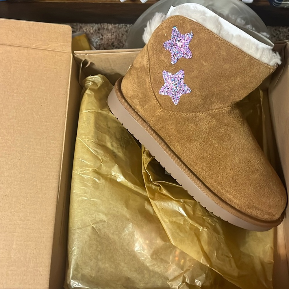 Girls KOOLABURRA boots size 3